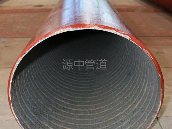 Wear-resistant overlay pipe